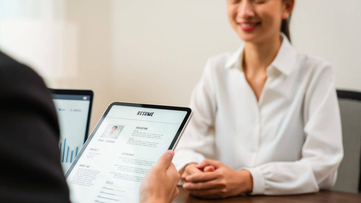 Panduan Lengkap Cara Menulis Surat Lamaran Kerja yang Menarik dan Efektif, Beserta Contohnya